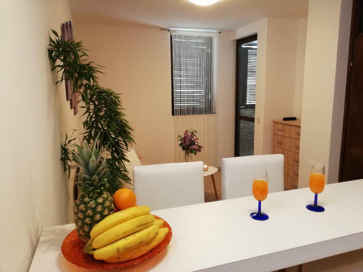 Nokturno Apartment, Self Check-In Porec Esterno foto