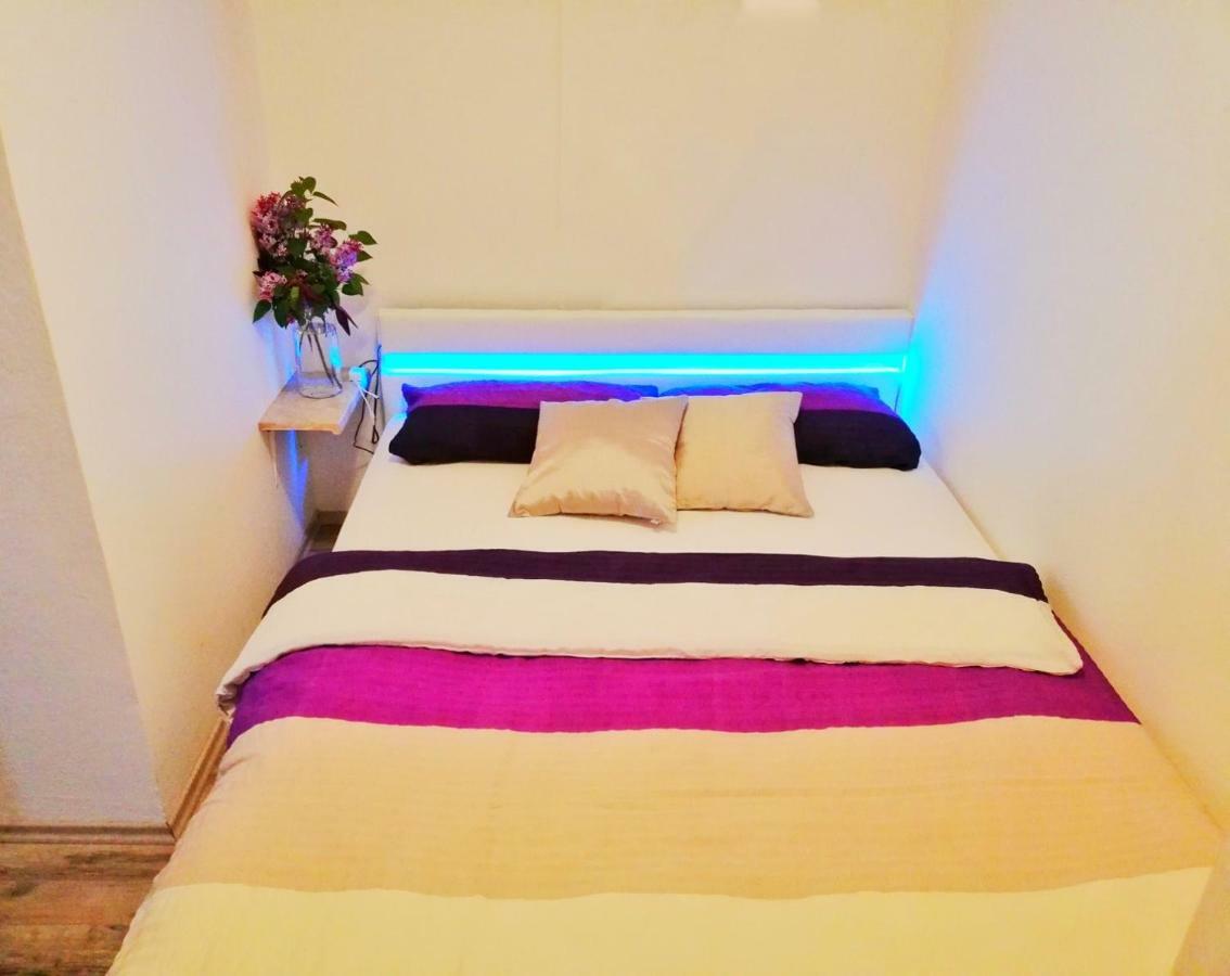 Nokturno Apartment, Self Check-In Porec Esterno foto