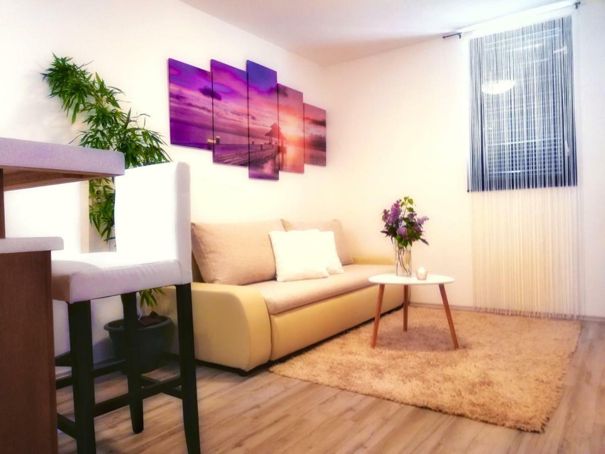 Nokturno Apartment, Self Check-In Porec Esterno foto